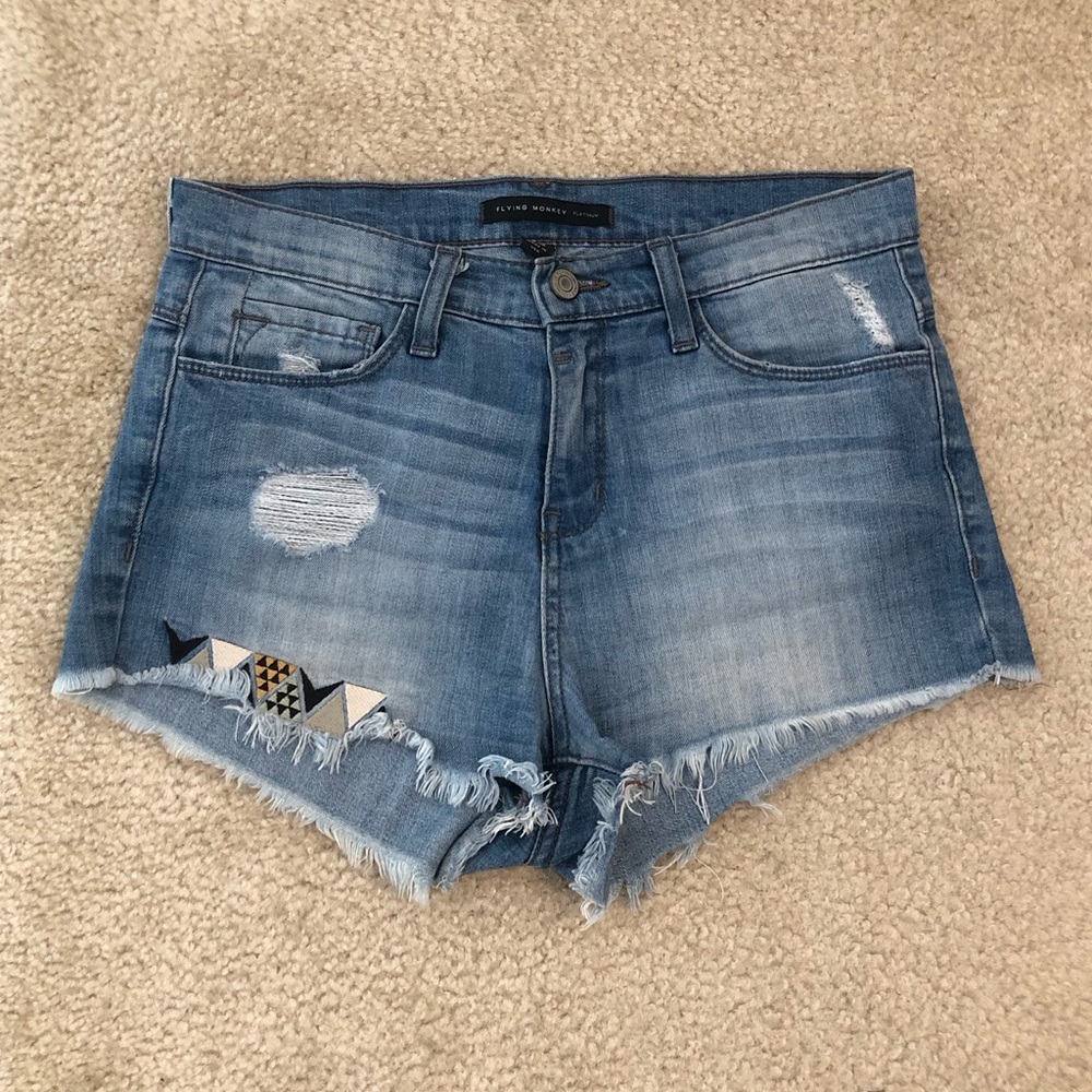 Flying Monkey High Rise Embroidered Raw Hem Denim Shorts. NWOT! Sz 25 - Picture 6 of 11